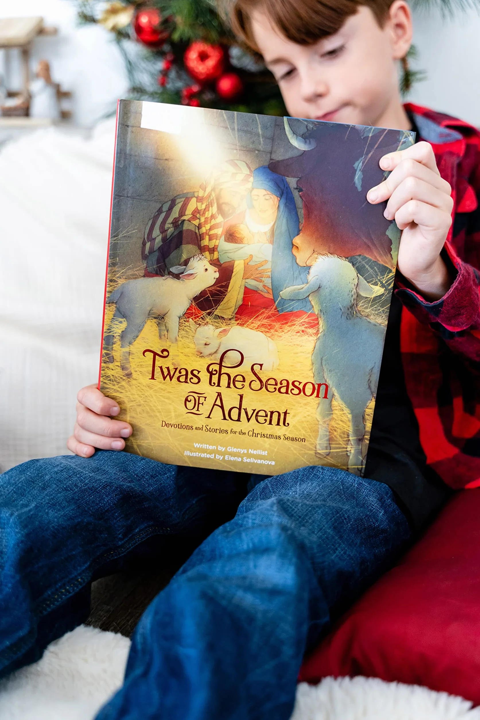 'Twas the Season of Advent: Devotions and Stories for the Christmas Season