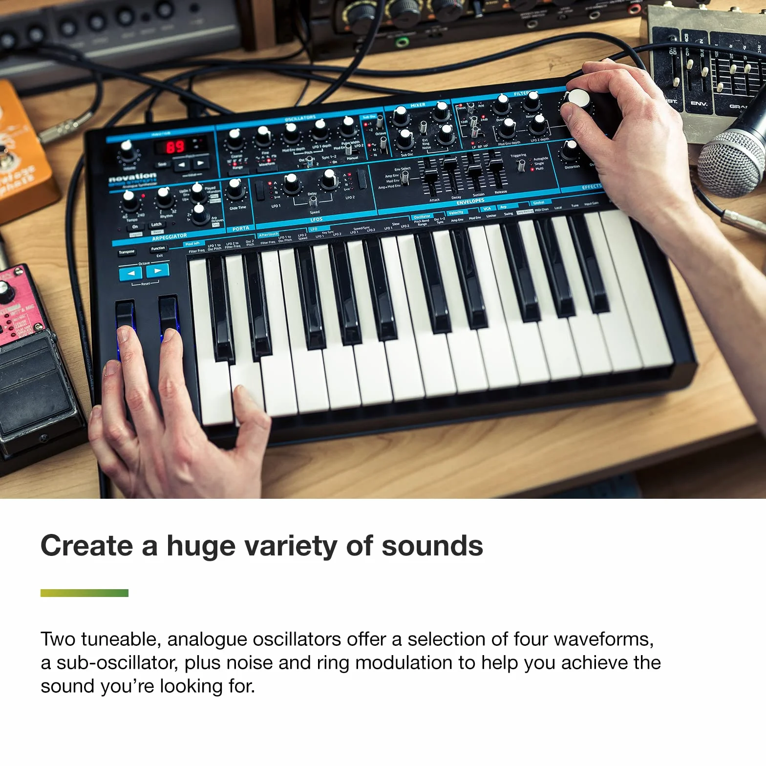 Novation Analogowy monosynth Bass Station II – zawiera 64 fabryczne łatki, sekwencer kroków oparty na wzorach i arpeggiator, dwa oscylatory oraz dodatkowy oscylator podrzędny