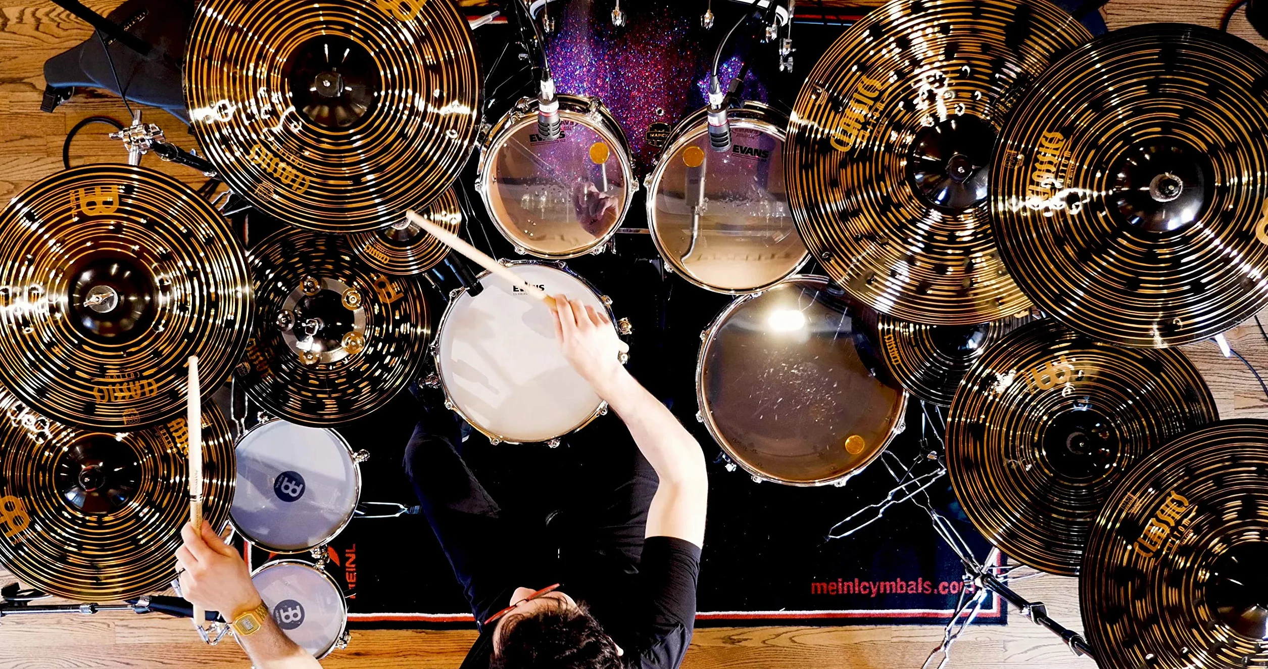 Meinl Cymbals Classics Custom Dark 20 cm Splash Talerz do zestawu perkusyjnego - Made in Germany - B12 Bronze, 2-letnia (CC8DAS)