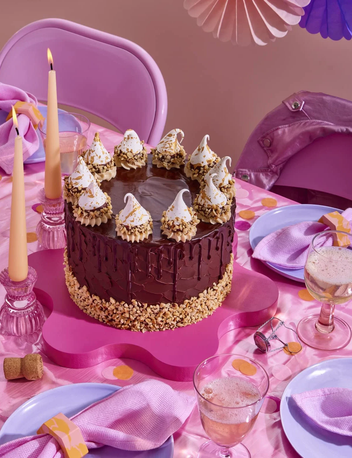 Crumbs & Doilies: Over 90 Mouth-Watering Bakes to Create at Home from Youtube Sensation Cupcake Jemma