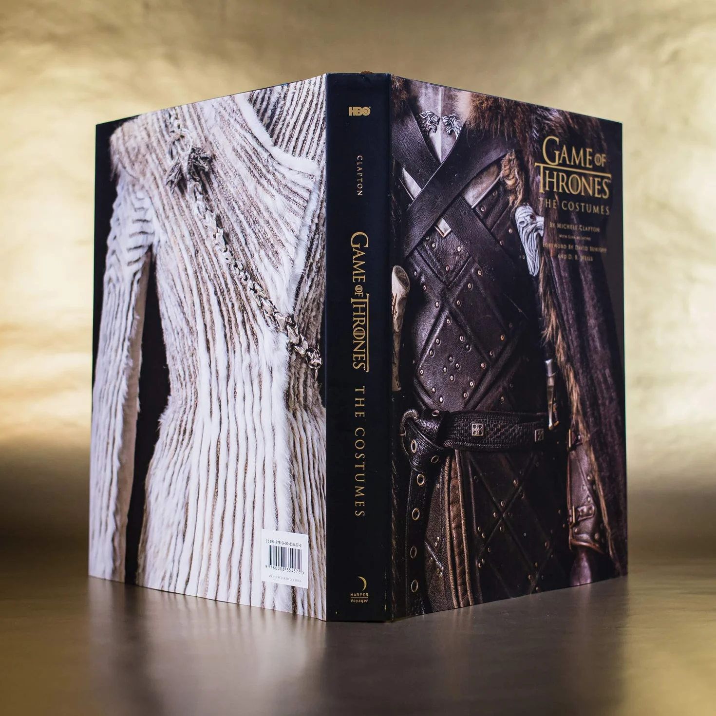 Game of Thrones: The Costumes: The official costume design book of Season 1 to Season 8