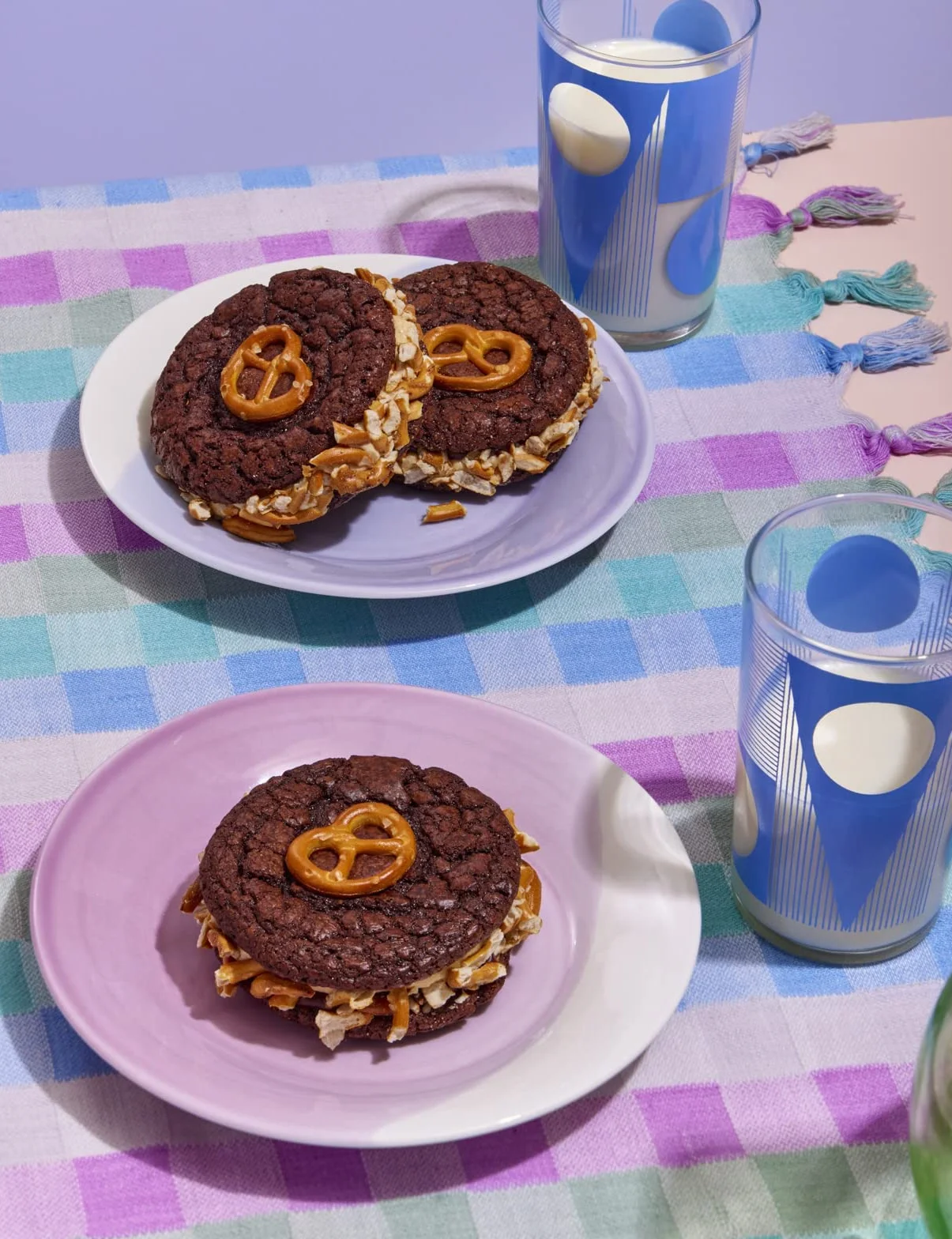 Crumbs & Doilies: Over 90 Mouth-Watering Bakes to Create at Home from Youtube Sensation Cupcake Jemma