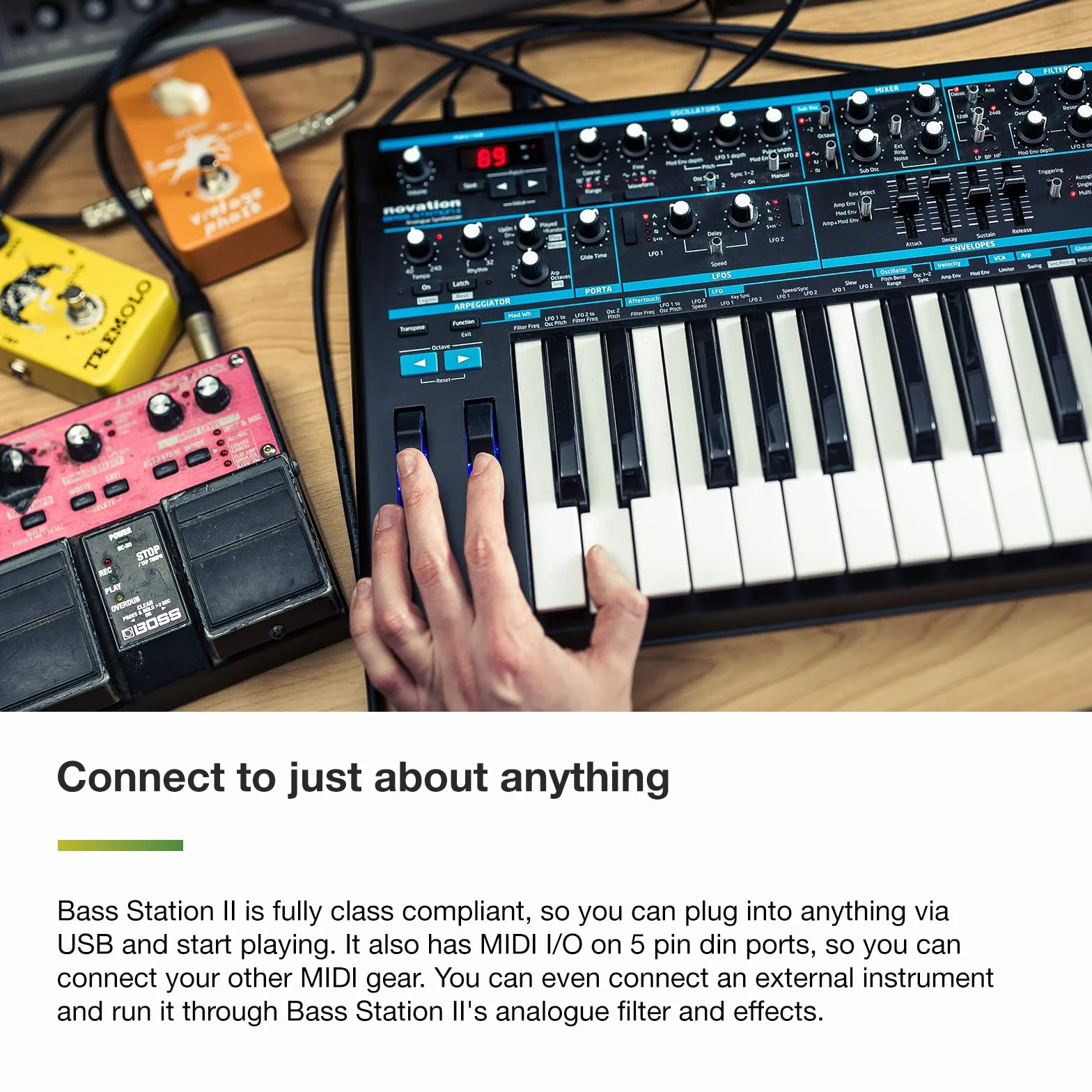 Novation Analogowy monosynth Bass Station II – zawiera 64 fabryczne łatki, sekwencer kroków oparty na wzorach i arpeggiator, dwa oscylatory oraz dodatkowy oscylator podrzędny