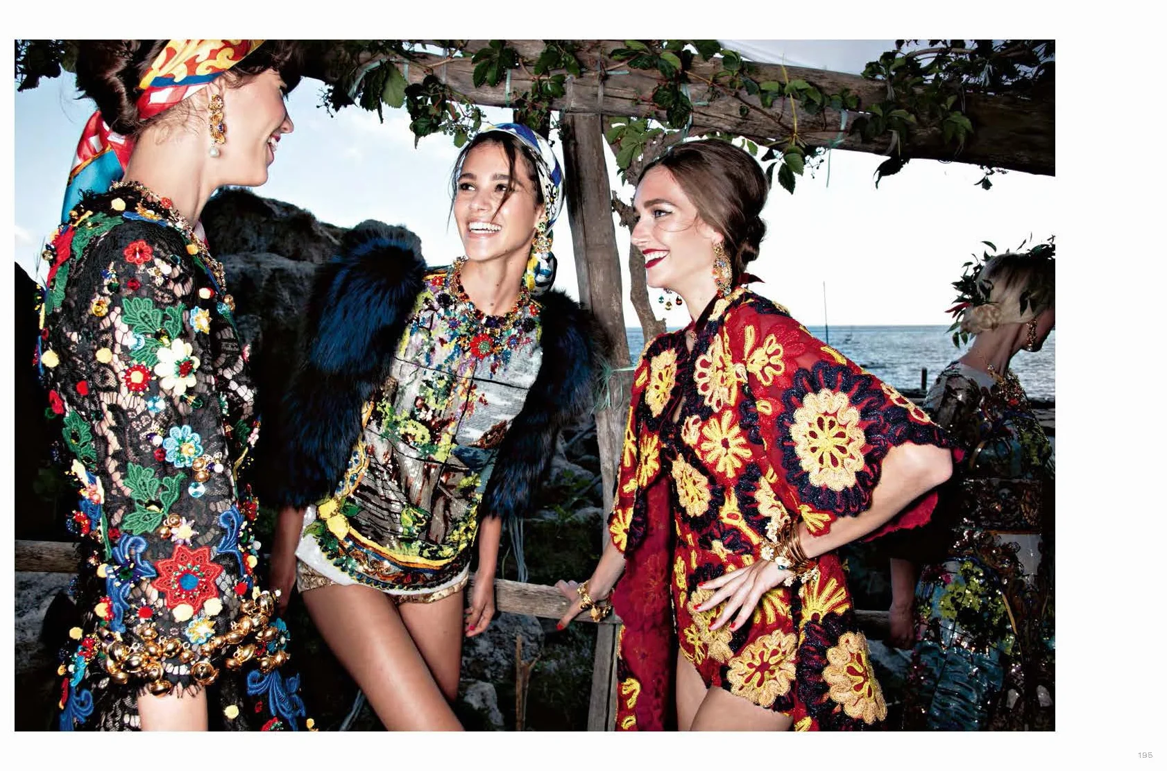 La Dolce Vita Inside the World of Dolce&Gabbana s Alta Moda Fashion Shows /anglais