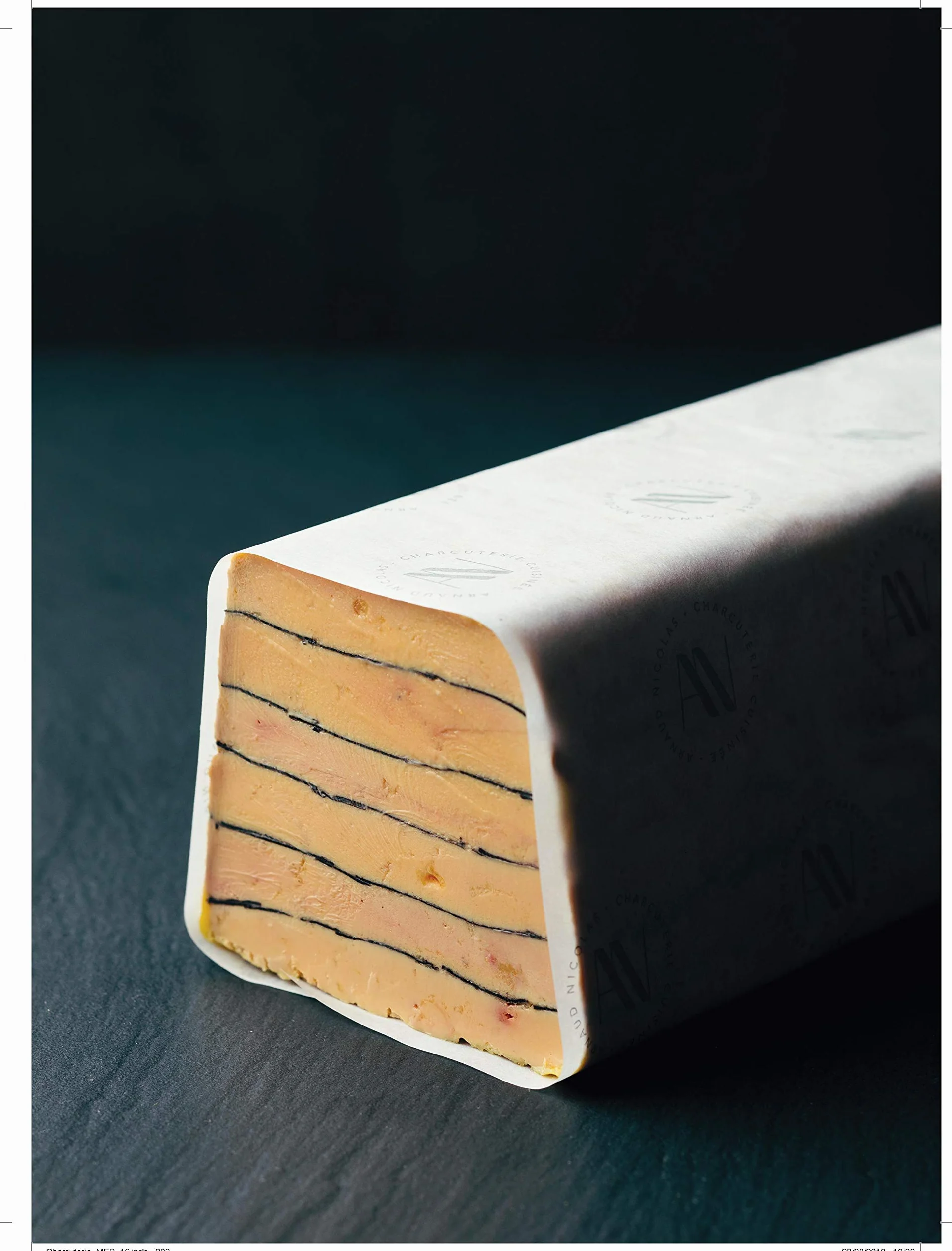 le grand livre de la charcuterie: Terrines, saucisses, pâtés en croûte