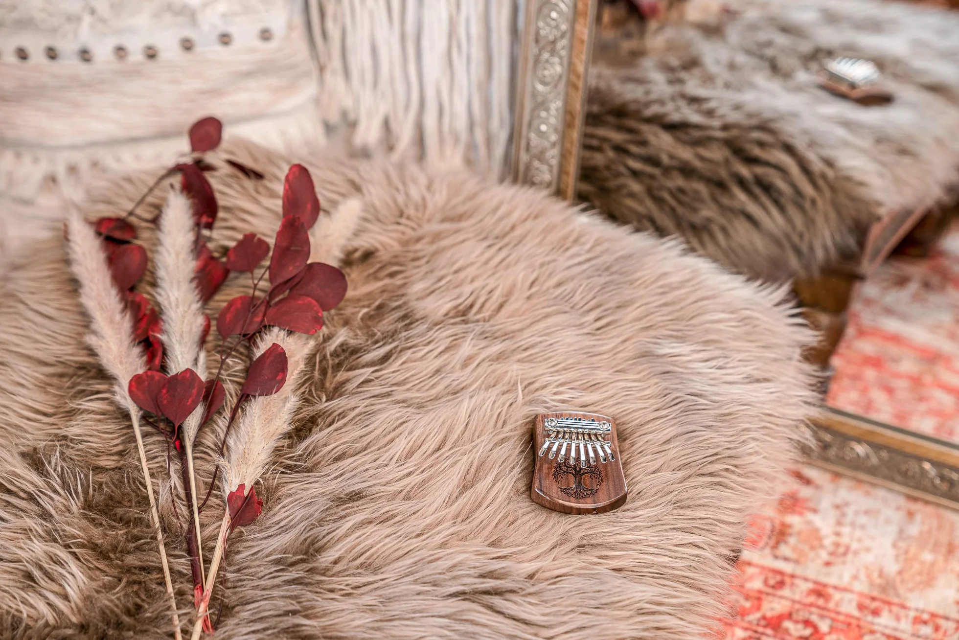 Kalimba Sonic Energy Lite Drewno – 8 Dźwięków w Tonacji C-dur – do Medytacji, Sekcji Perkusyjnej i Jogi – Czarny Orzech Włoski, Drzeworyt Tree of Life (KL801TOL)