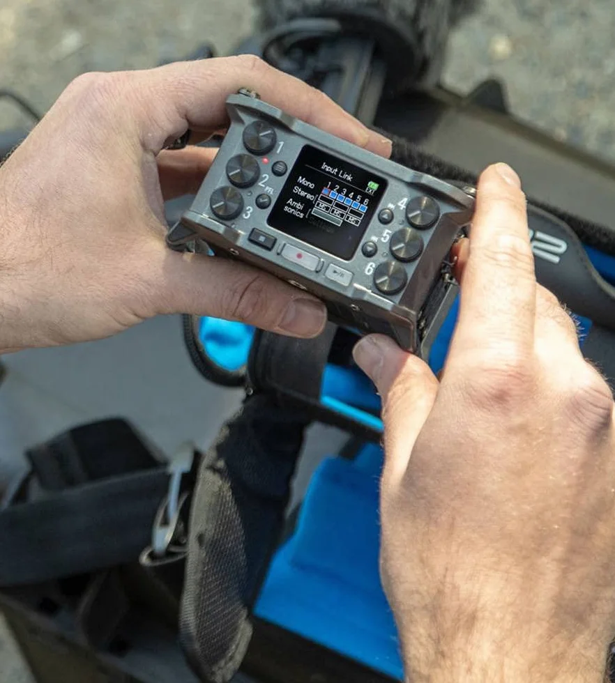 ZOOM F6 Rejestrator Polowy – Profesjonalny 6-Kanałowy 14-Ścieżkowy Rejestrator Audio z 32-Bit, Podwójnym Przetwornikiem A/D, Timecode – Do Podcastów, Filmu, Nagrywania na Żywo – Wersja UE – Antracyt