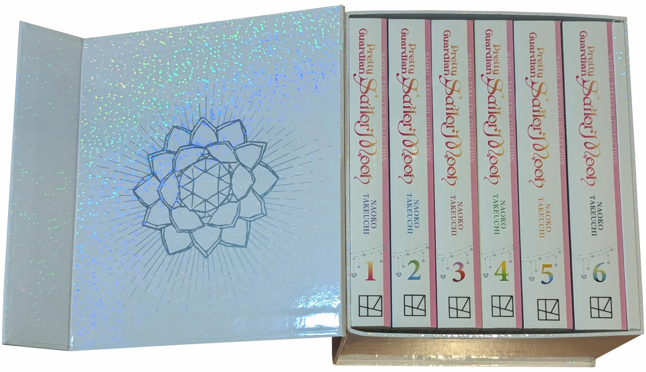 Sailor Moon Manga Box Set Vol. 1-6 (Naoko Takeuchi Collection): With 16 Collectable Art Cards and a Holographic Gift Box