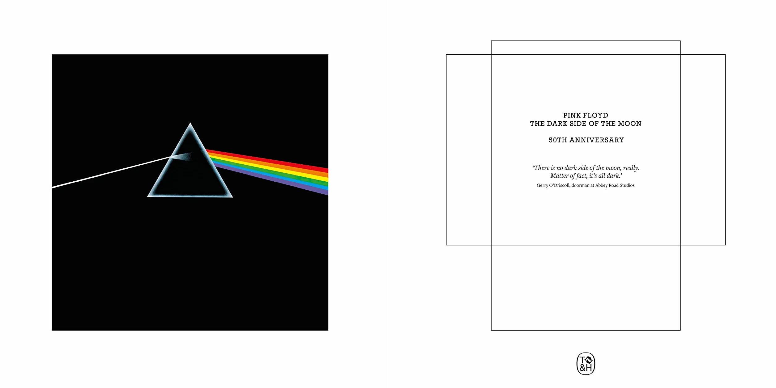 Pink Floyd: The Dark Side Of The Moon /anglais: The Dark Side of the Moon: The Official 50th Anniversary Photobook