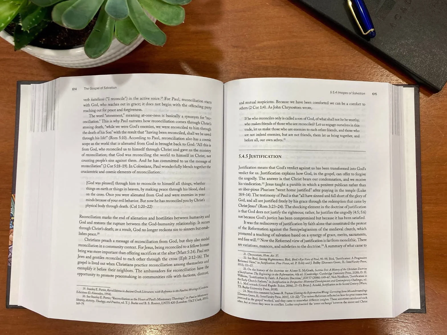 Evangelical Theology, Second Edition: A Biblical and Systematic Introduction