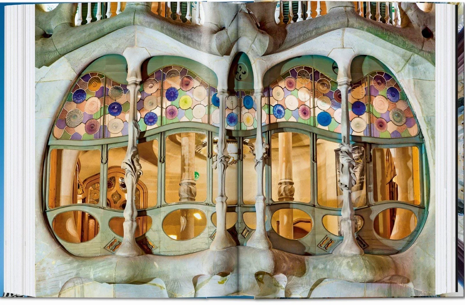 Gaudí. the Complete Works. 45th Ed.