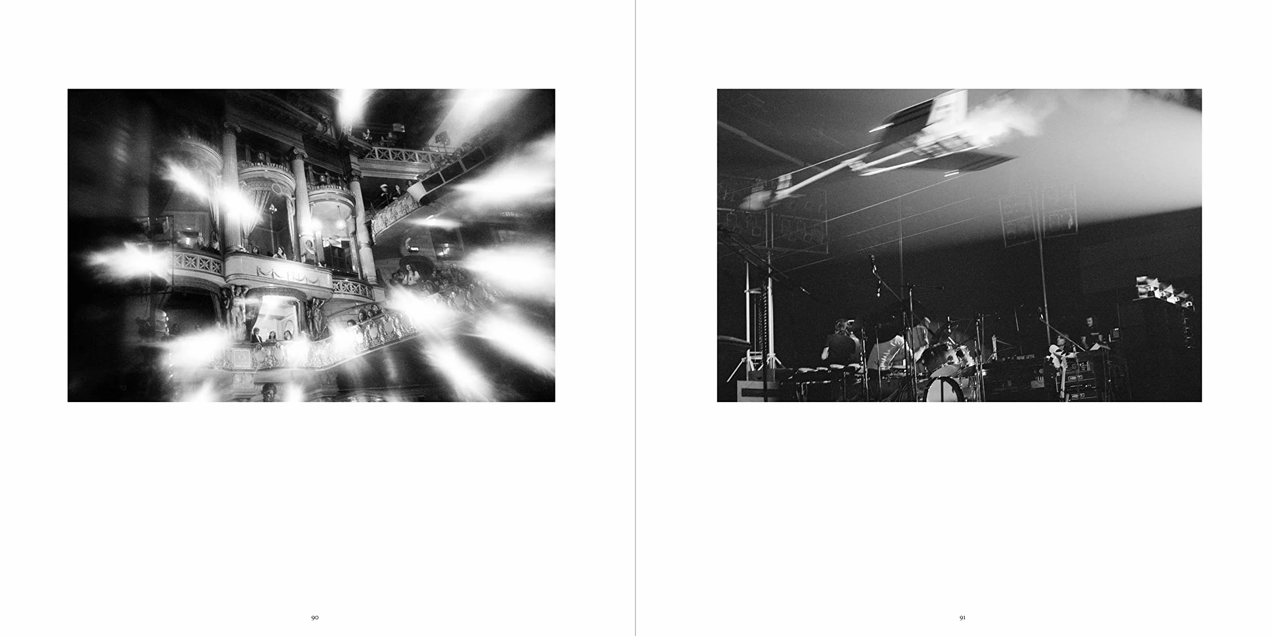 Pink Floyd: The Dark Side Of The Moon /anglais: The Dark Side of the Moon: The Official 50th Anniversary Photobook