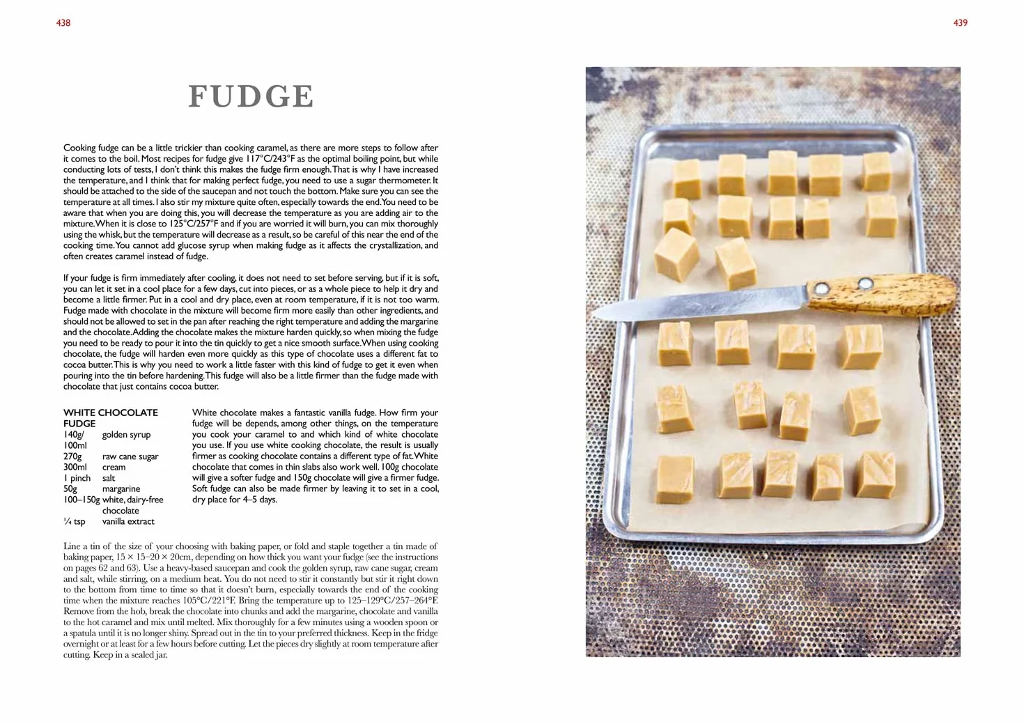 The Vegan Baking Bible: The ultimate vegan cookbook, filled with delicious and easy recipes to bake plant based cakes, biscuits and desserts
