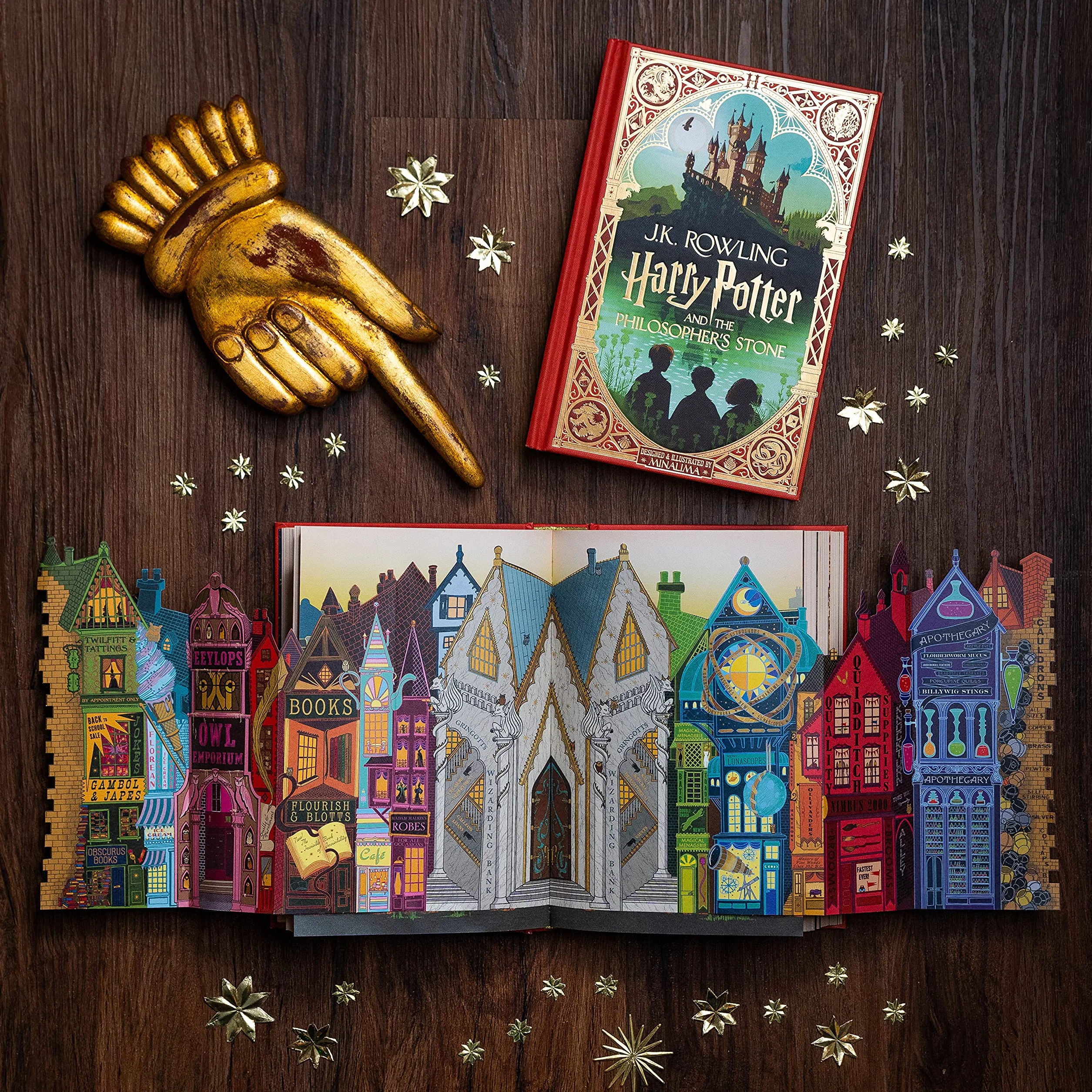 Harry Potter 1 and the Philosopher's Stone. MinaLima Edition: Minalima Illustrated Edition: A sumptuously illustrated gift book with magical interactive surprises