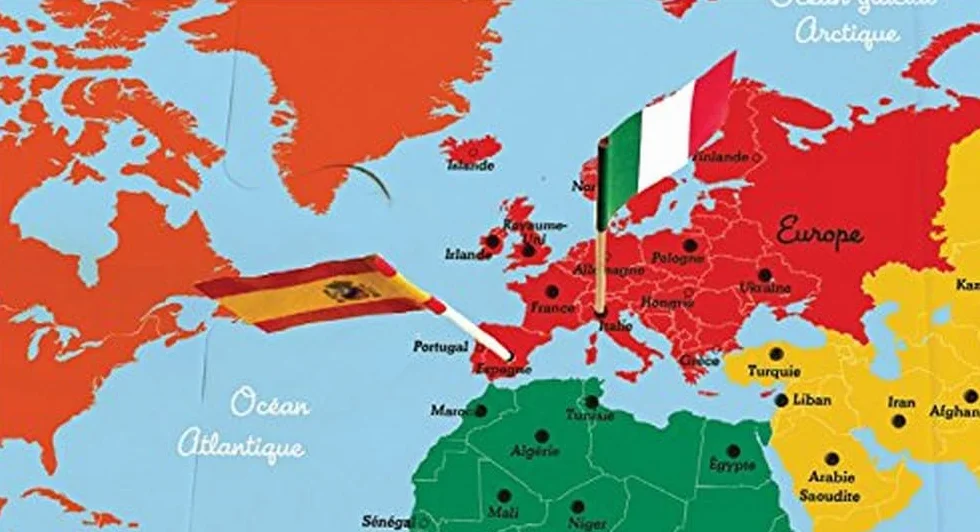 Mon coffret Montessori des drapeaux du monde - Dès 6 ans: Avec 1 planisphère et 50 drapeaux